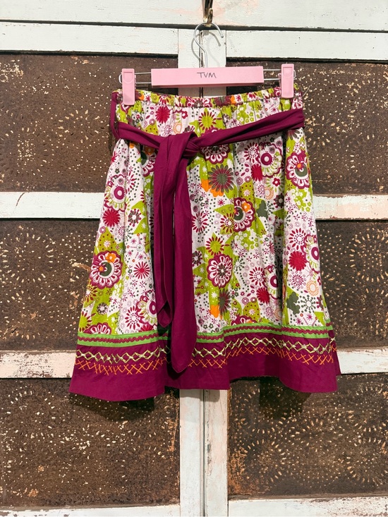 Double D Ranch Dresses & Skirts - Double D Ranch Floral Circle Mini Skirt in Berry and Green.  Size Small